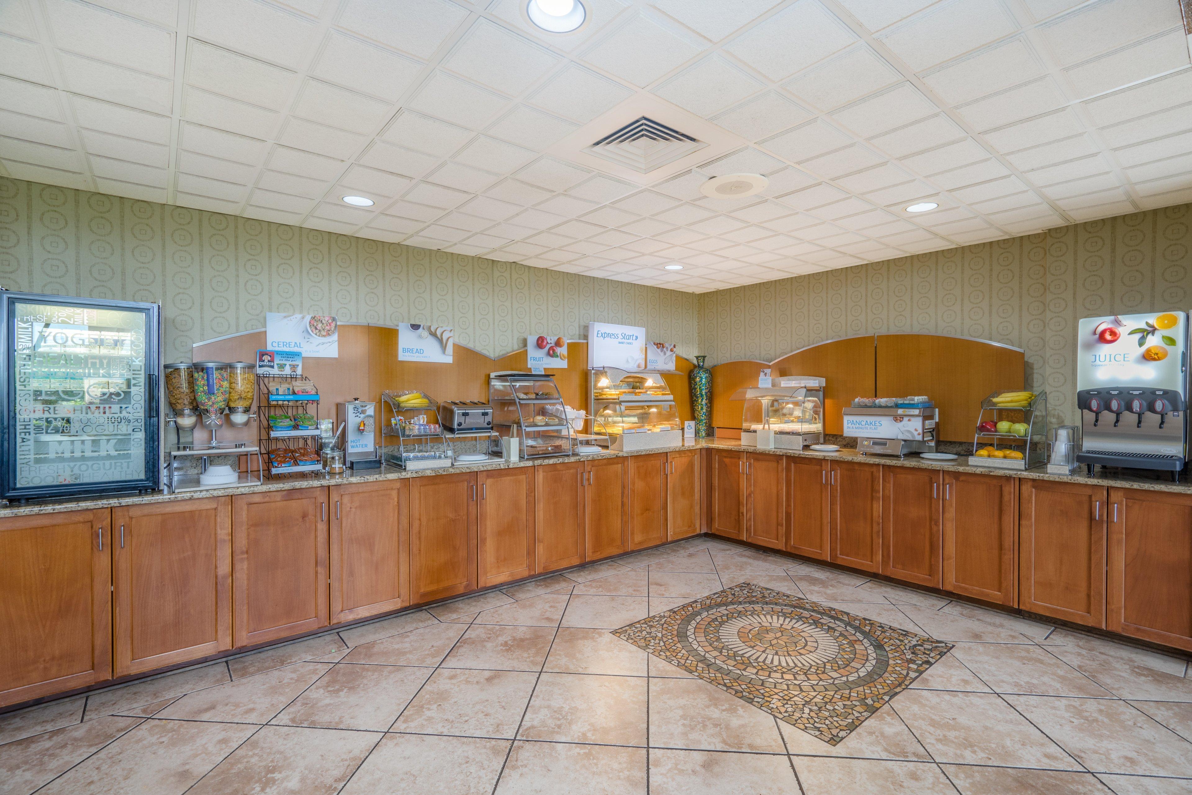 Clarion Pointe New Bern Hotel Ngoại thất bức ảnh