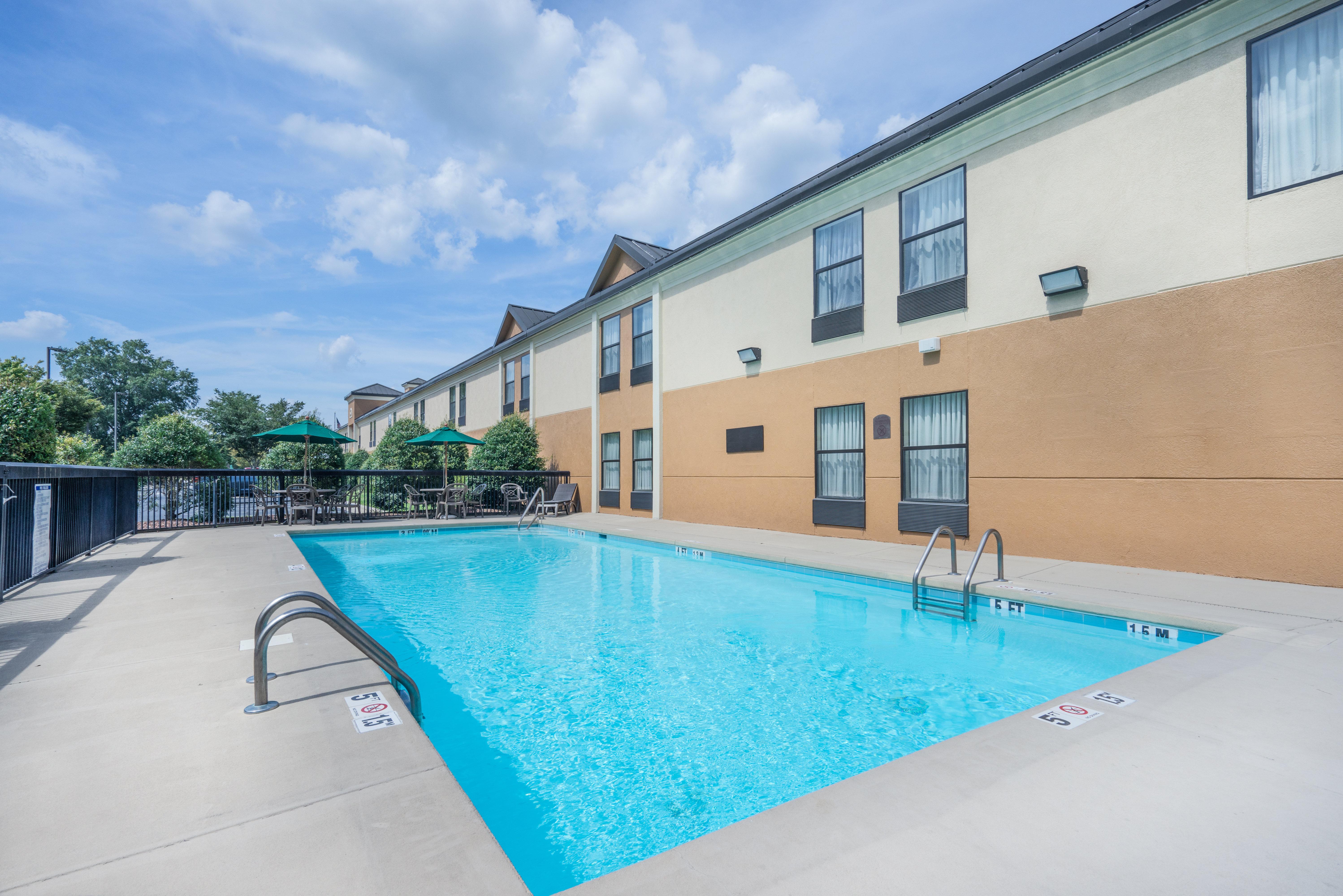 Clarion Pointe New Bern Hotel Ngoại thất bức ảnh