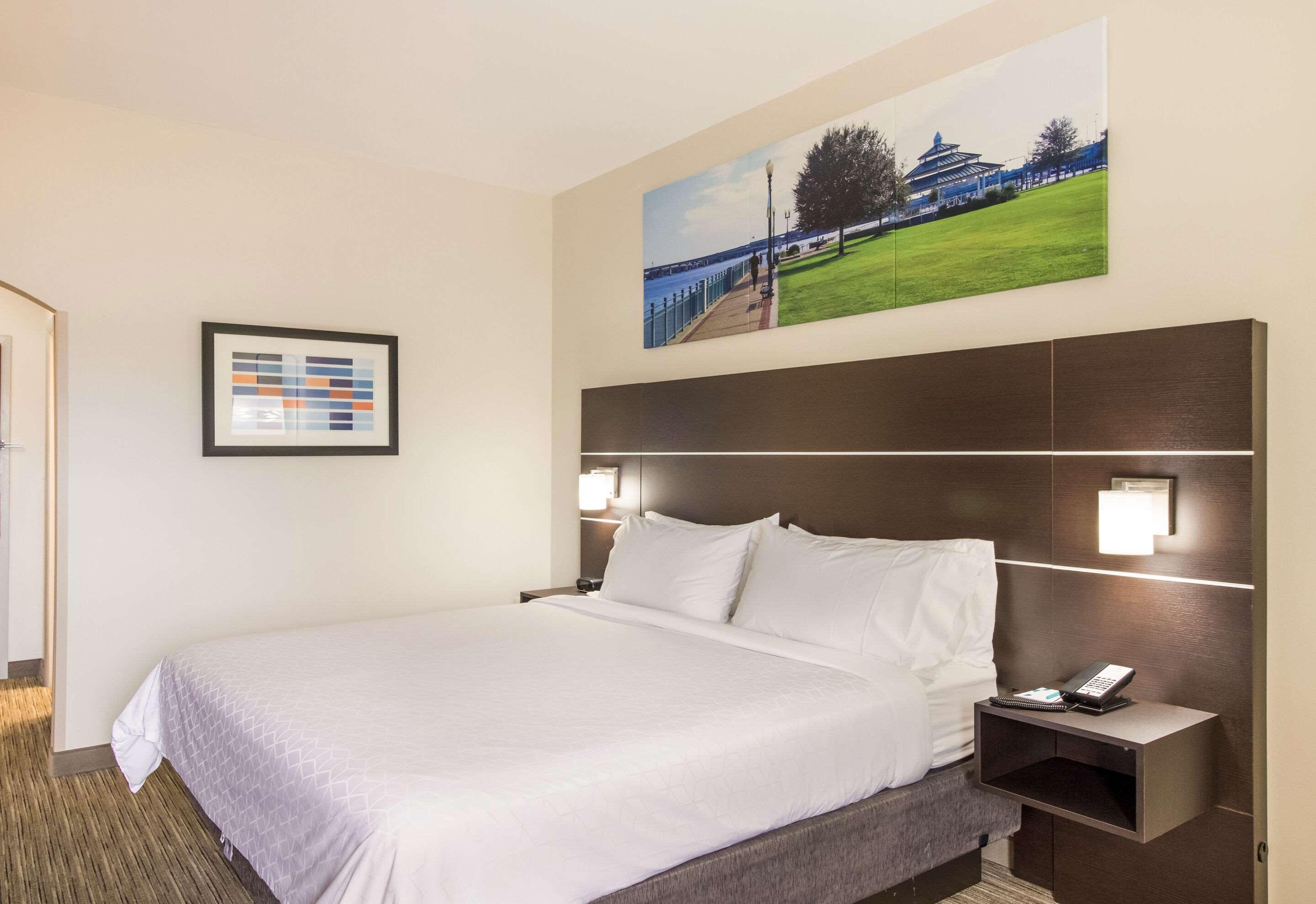 Clarion Pointe New Bern Hotel Ngoại thất bức ảnh