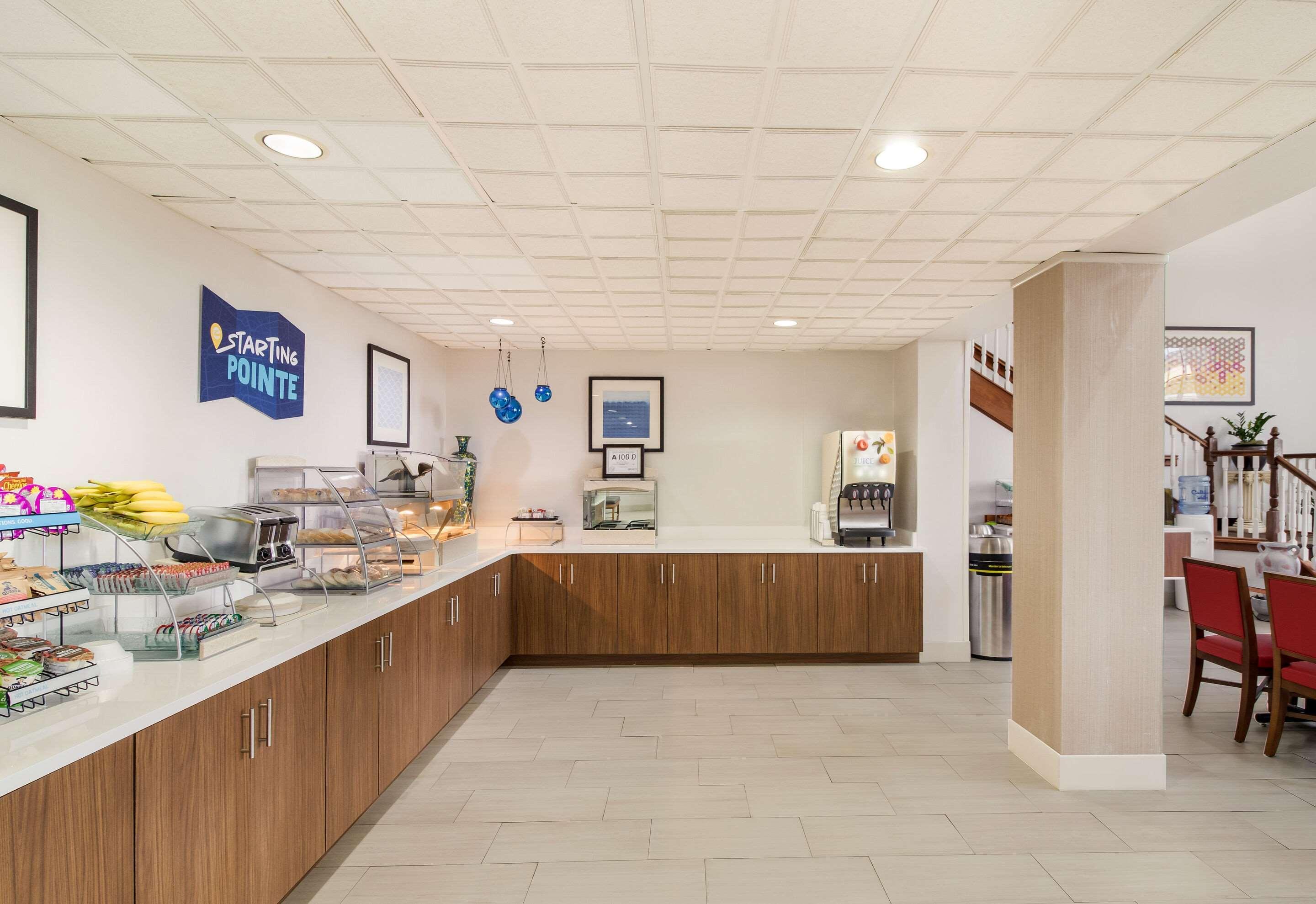 Clarion Pointe New Bern Hotel Ngoại thất bức ảnh