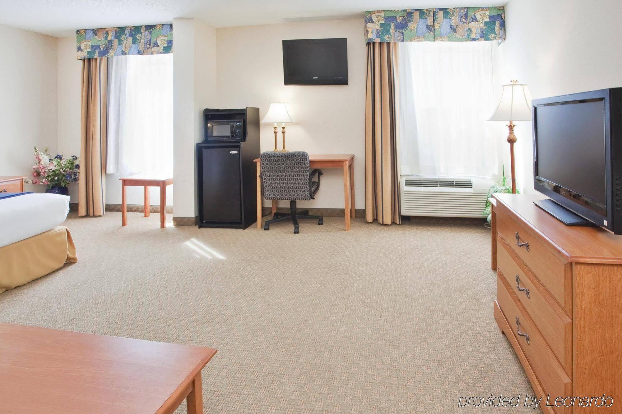 Clarion Pointe New Bern Hotel Ngoại thất bức ảnh